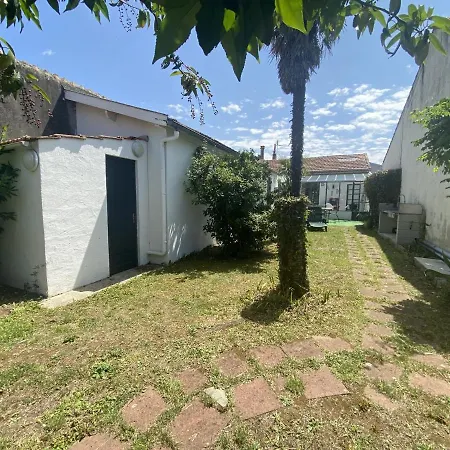 Maison Fouras, 3 Pieces, 4 Personnes - Fr-1-709-66