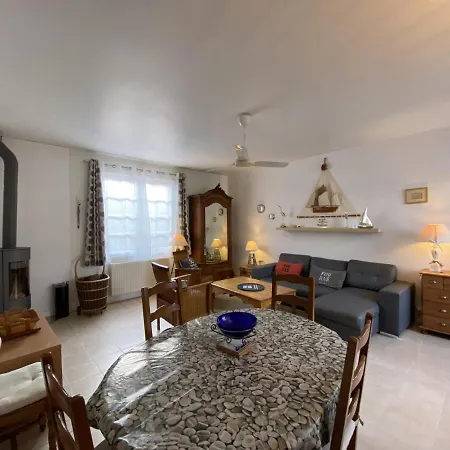 Maison Fouras, 3 Pieces, 4 Personnes - Fr-1-709-66